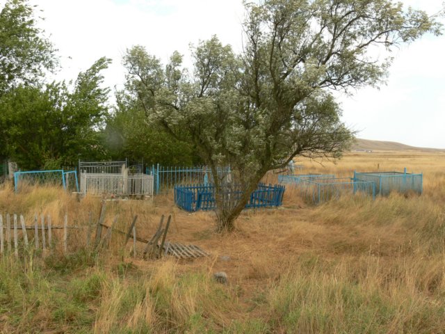 cemeteryinprudnykove9.jpg