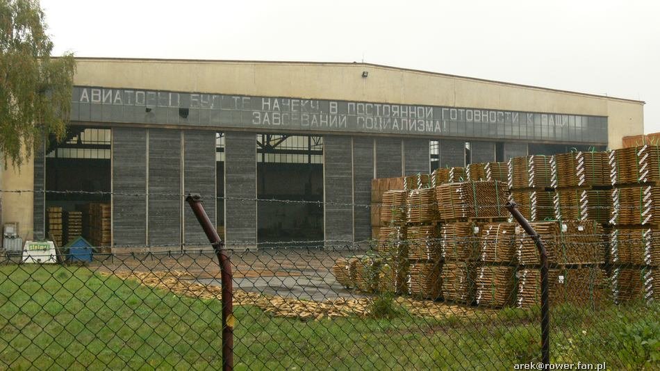 hangaryremontowelotniskoszprotawa.jpg
